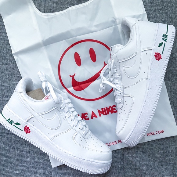 🌹 Nike Air Force 1 white rose shoes - Picture 2 of 4